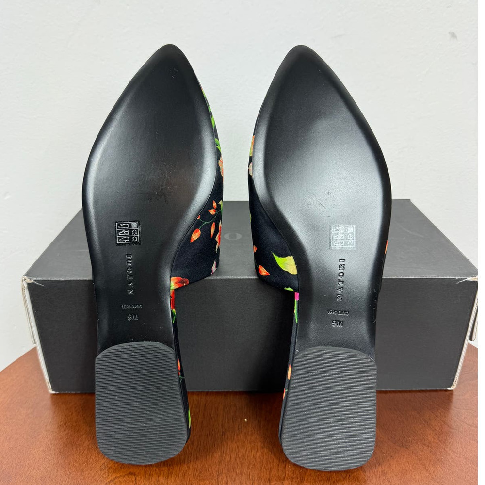 Natori Adore Chicayo Satin Slide Size 9 - Picture 6 of 7